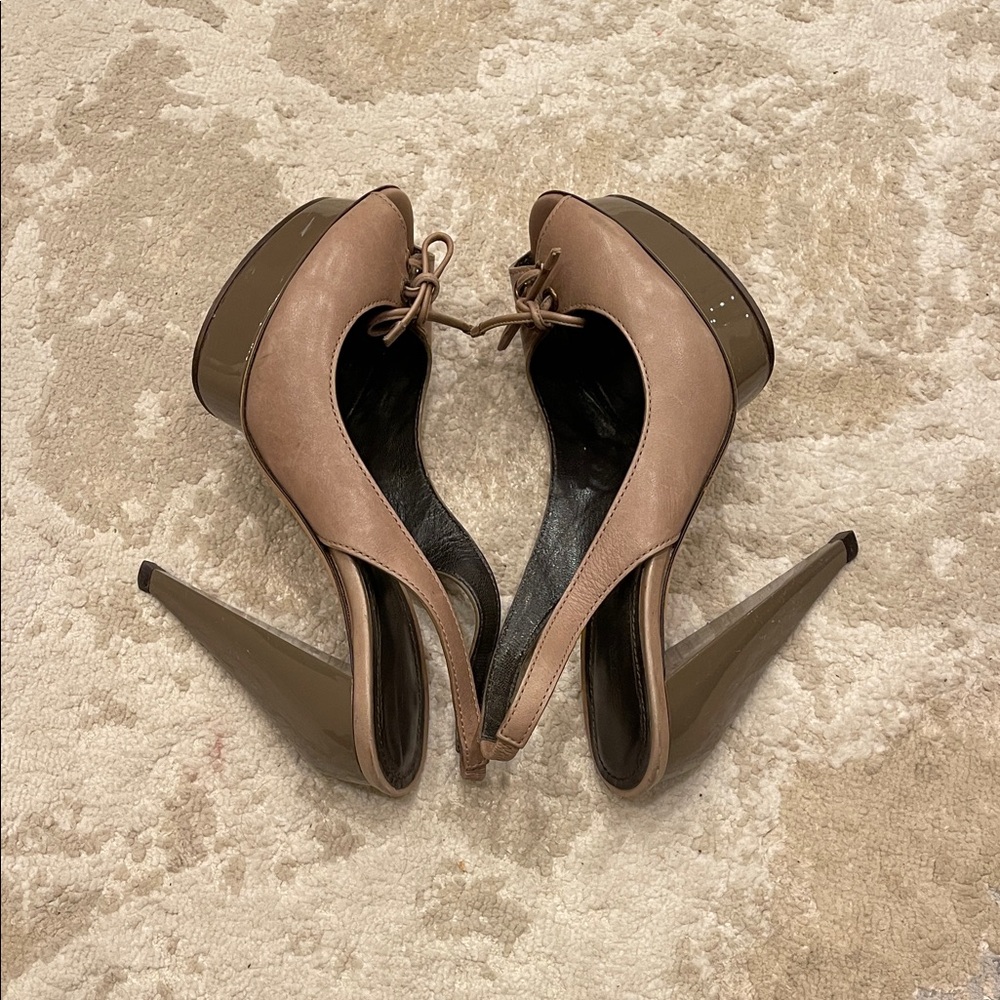 Burberry leather slingback high heel sandal size 39 - Picture 2 of 13